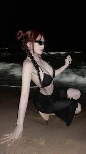 TikTok Star Bui Thi Quynh Huong Shines in Latest Summer Bikini Collection Gallery - image 5