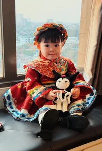 The Adorable Moments of Do My Linh’s Daughter: A Peek into Her Family Life - image 6