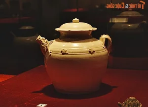 Priceless Vietnamese Ceramic Artifacts: A Journey Through Centuries of Artistry - image 7