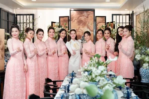 Miss Universe Khanh Van's Star-Studded Wedding and Traditional Bridal Procession - image 5