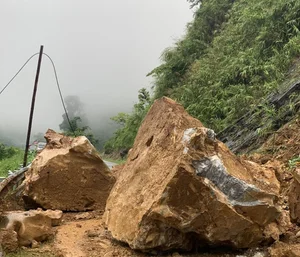 Severe Floods and Landslides Devastate Northern Vietnam's Mountainous Regions - image 1