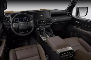 New Toyota Land Cruiser Prado Hybrid: Fuel Efficiency Meets Rugged Off-Road Performance - image 8