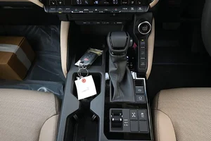 New Toyota Land Cruiser Prado Hybrid: Fuel Efficiency Meets Rugged Off-Road Performance - image 7