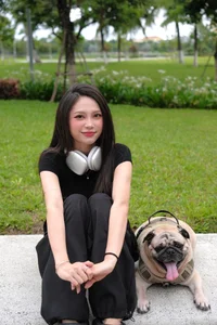Da Nang Flight Attendant Captivates Hearts with Her Sweet and Radiant Beauty - image 9