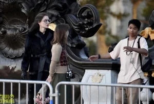 Pax Thien Steals the Spotlight Alongside Angelina Jolie on Movie Set - image 10