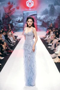 Miss Intercontinental Bao Ngoc Commands the Catwalk in a Vibrant Floral Inspired Couture Masterpiece - image 14