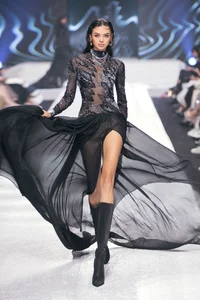 Miss Intercontinental Bao Ngoc Commands the Catwalk in a Vibrant Floral Inspired Couture Masterpiece - image 25