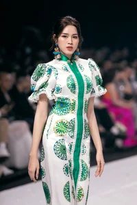 Miss Intercontinental Bao Ngoc Commands the Catwalk in a Vibrant Floral Inspired Couture Masterpiece - image 1