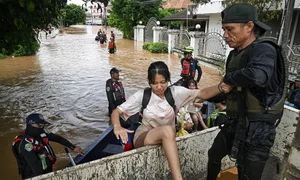 Devastating Impact of Typhoon Yagi Across Southeast Asia and China - image 6
