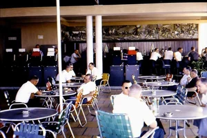 Historic Luxury: Rare Glimpses of American-Influenced Hotels in Saigon Before 1975 - image 0