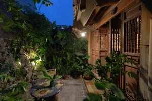 Traditional Vietnamese Architecture Meets Modern 5-Story Townhouse in Hanoi - image 6