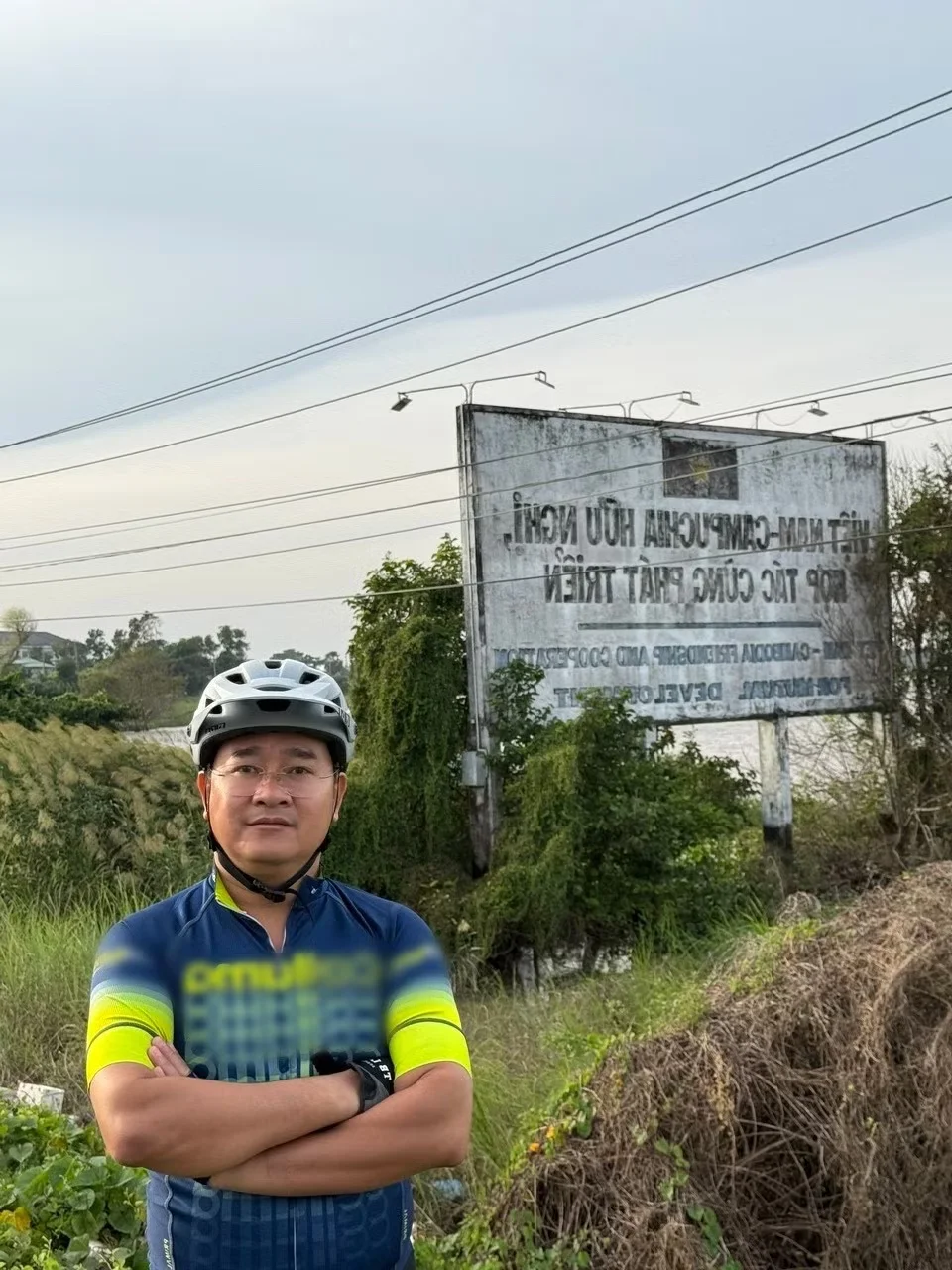 Hanoi Cyclist Completes Epic 1,300km Journey to the Mekong Delta