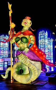 Hilarious Snake Mascots in China Bring Joy and Laughter for Lunar New Year - image 6