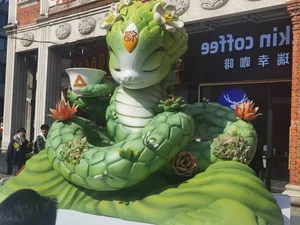 Hilarious Snake Mascots in China Bring Joy and Laughter for Lunar New Year - image 8