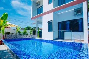 Step Inside Bao Thanh’s Luxurious Hoi An Vacation Villa and Elegant Hanoi Apartment - image 2