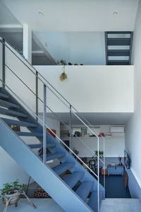 How a Tiny 27m2 Alley House Transforms into a Bright and Airy Oasis - image 0