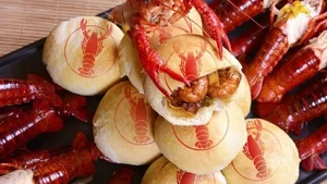 Unusual Mooncake Fillings: Bold Flavors Challenging Traditional Mid-Autumn Treats - image 4