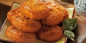Unusual Mooncake Fillings: Bold Flavors Challenging Traditional Mid-Autumn Treats - image 6
