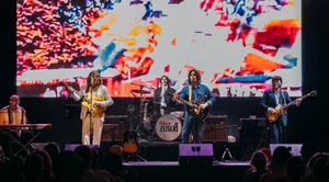 Over 1,000 Fans Gather for a Nostalgic Night of The Beatles Music - image 4