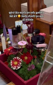 Viral Sensation: The Unique $700 Wedding Tray Set Taking Over Social Media - image 2