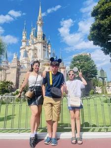 Shark Binh Ex-Wife Shows Off Elegant Post-Divorce Glow - image 2