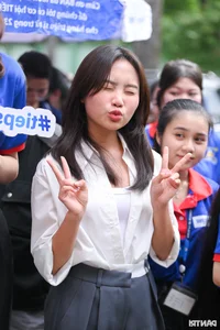 Phuong My Chi and Miss Bao Ngoc Support Students During HCMC Exam Season - image 7