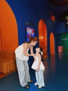 Vietnamese Celebrity Updates: MC Dan Le’s Family Life and Song Luan’s Marriage Rumors - image 21