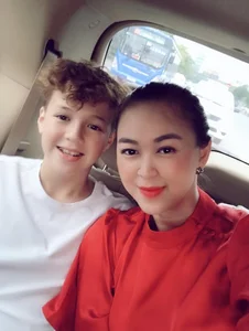 Supermodel Ngoc Nga’s Family Life: Tall Gen-Z Kids and Aspiring Athletes in the United States - image 9
