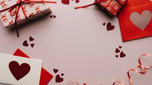 Cute and Romantic Couple Love Wallpapers for Mobile and PC - image 39