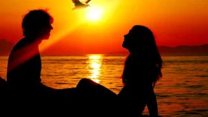 Cute and Romantic Couple Love Wallpapers for Mobile and PC - image 34