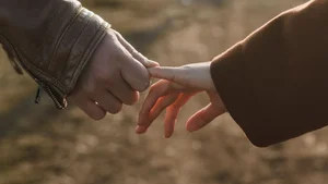 Cute and Romantic Couple Love Wallpapers for Mobile and PC - image 28