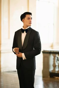 Meet the Handsome 1.83m Tall Lead Actor from the Hit Drama 'Going to the Sunny Land' - image 1