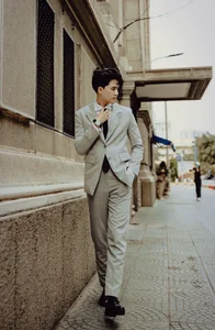 Meet the Handsome 1.83m Tall Lead Actor from the Hit Drama 'Going to the Sunny Land' - image 7