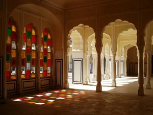 Inside Hawa Mahal: The Spectacular Century-Old Honeycomb Palace of Jaipur, India - image 7