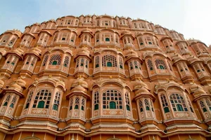 Inside Hawa Mahal: The Spectacular Century-Old Honeycomb Palace of Jaipur, India - image 3