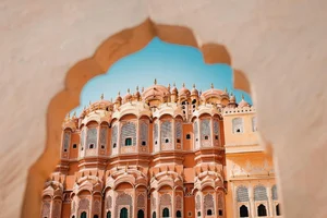 Inside Hawa Mahal: The Spectacular Century-Old Honeycomb Palace of Jaipur, India - image 5