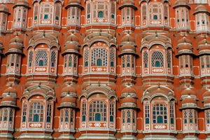 Inside Hawa Mahal: The Spectacular Century-Old Honeycomb Palace of Jaipur, India - image 1