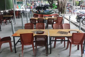 Unique Dining Experience: Discovering the Famous Water Cafe in Ho Chi Minh City - image 6