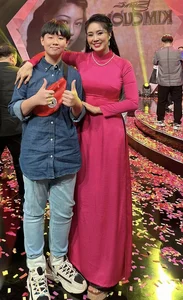 Actress Le Phuong’s Son Reaches Impressive Height of Nearly 1.8m - image 2