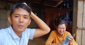 Sang Vlog's Mother Sells All Assets to Support Her Son: A Moving Family Story - image 1