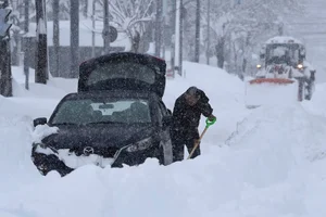 Record-Breaking Snowfall Blankets Northern Japan in a Winter Wonderland - image 3