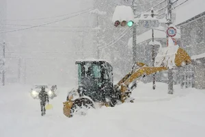 Record-Breaking Snowfall Blankets Northern Japan in a Winter Wonderland - image 7