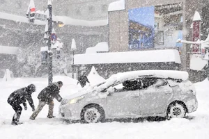Record-Breaking Snowfall Blankets Northern Japan in a Winter Wonderland - image 0