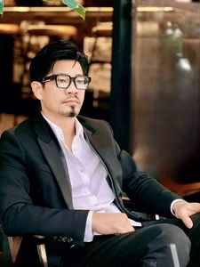 Why Doan Hai My’s Stylish Father Was Absent from Recent Family Photos - image 3