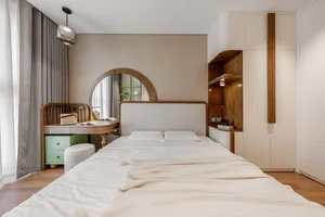 Cozy 97 Square Meter Apartment Designed with a Chic Cafe Style Aesthetic - image 2
