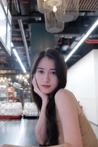 Lam Vy Da Stuns Fans with Youthful Transformation: A Look at the Star's Radiant Beauty - image 7