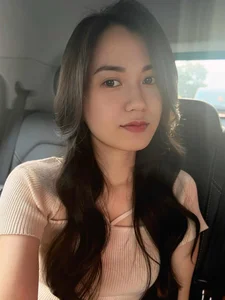 Lam Vy Da Stuns Fans with Youthful Transformation: A Look at the Star's Radiant Beauty - image 0