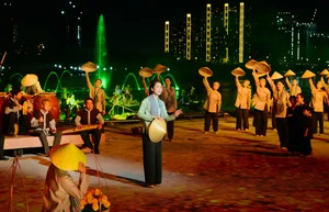 Vietnamese Beauties and Producer Kim Dung Support 'Cai Luong Miss' Nhu Huynh - image 8
