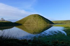 Ancient Mysteries: Incredible Structures Often Linked to Extraterrestrial Origin - image 3