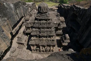 Ancient Mysteries: Incredible Structures Often Linked to Extraterrestrial Origin - image 7